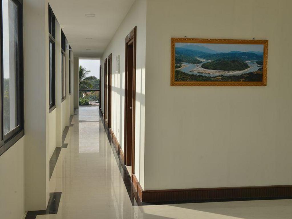 Hotel Myitkyinā Kamer foto