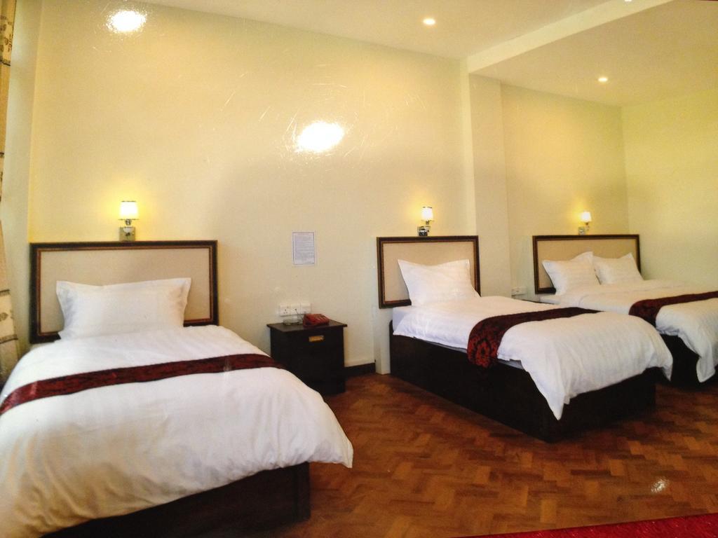 Hotel Myitkyinā Kamer foto